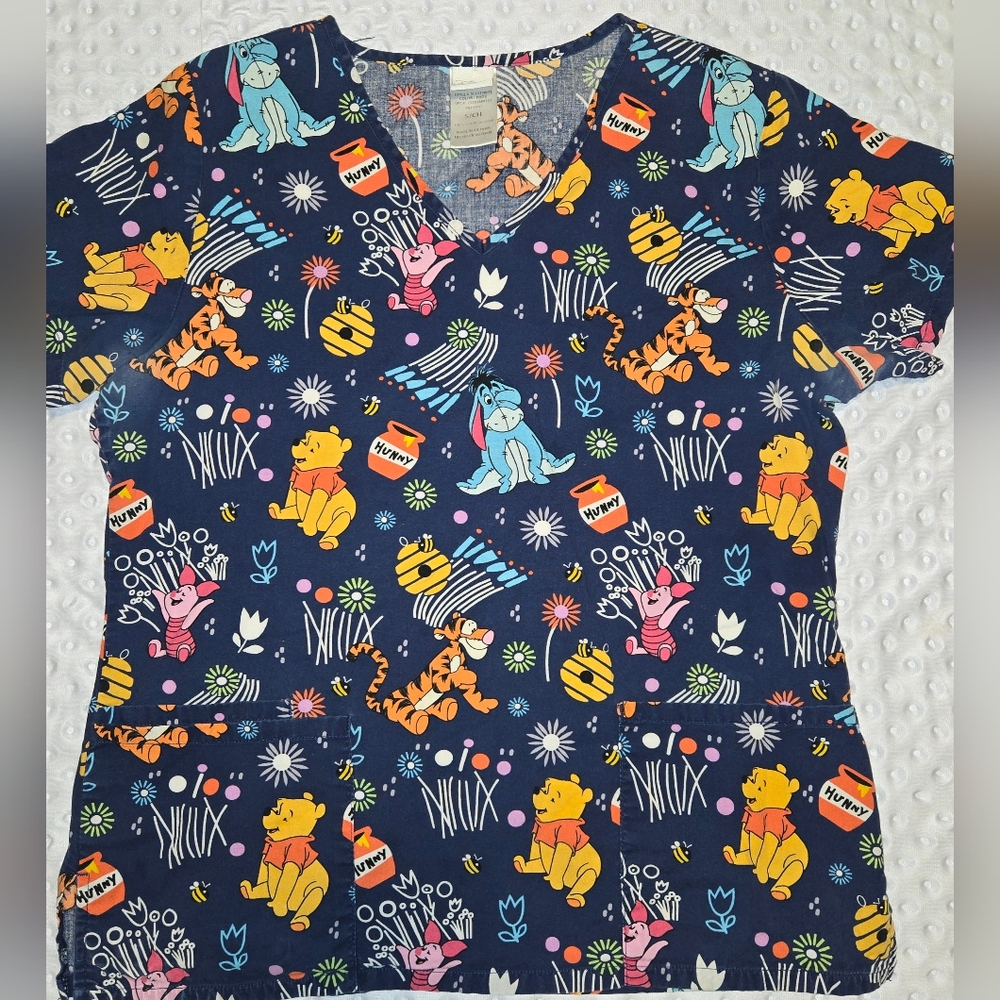Disney Winnie The Pooh‎ Scrub Top Tigger Piglet Eeyore Bee And Flowers Nurse S